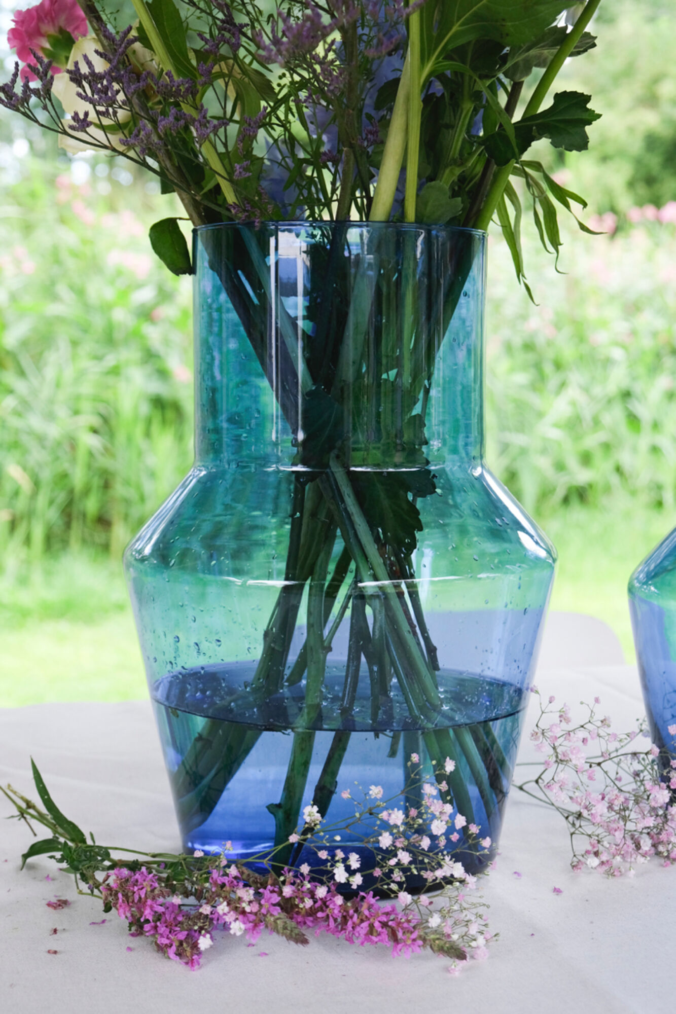 Evie mondgeblazen Recycled Vaas blauw