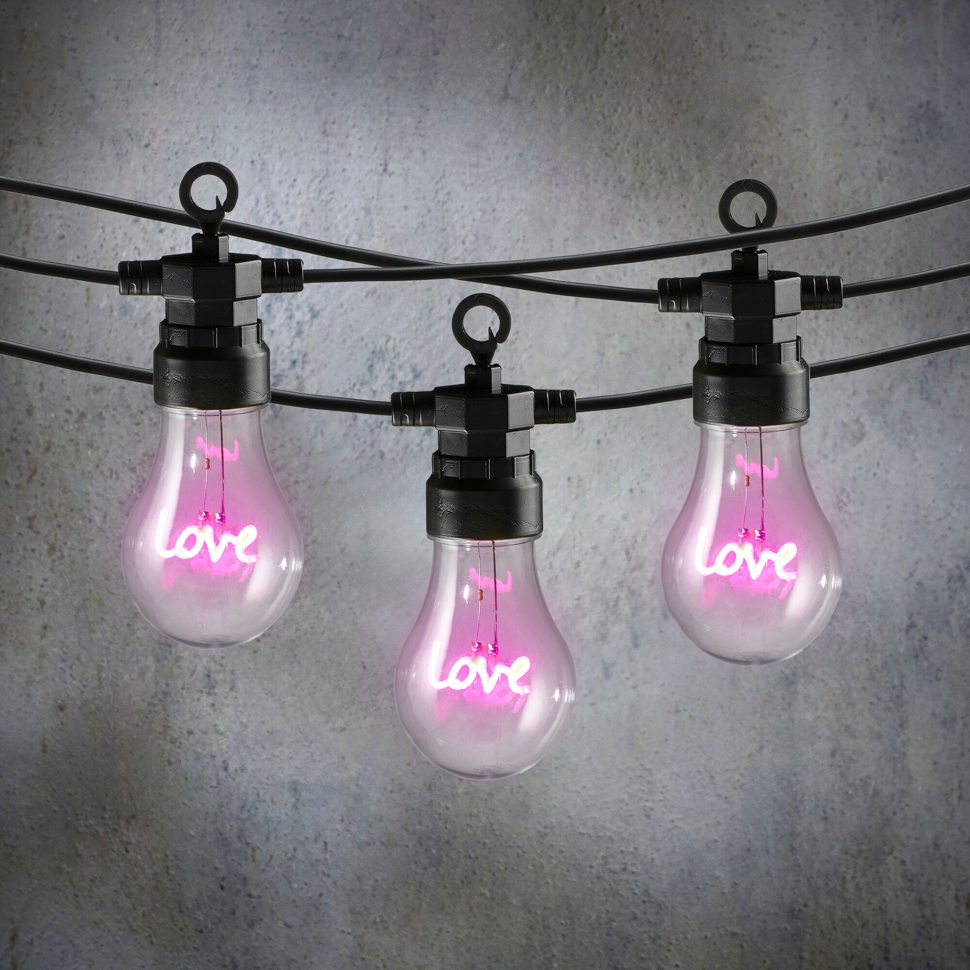 Party lights LOVE roze 10 led bulbs IP44 adapter included